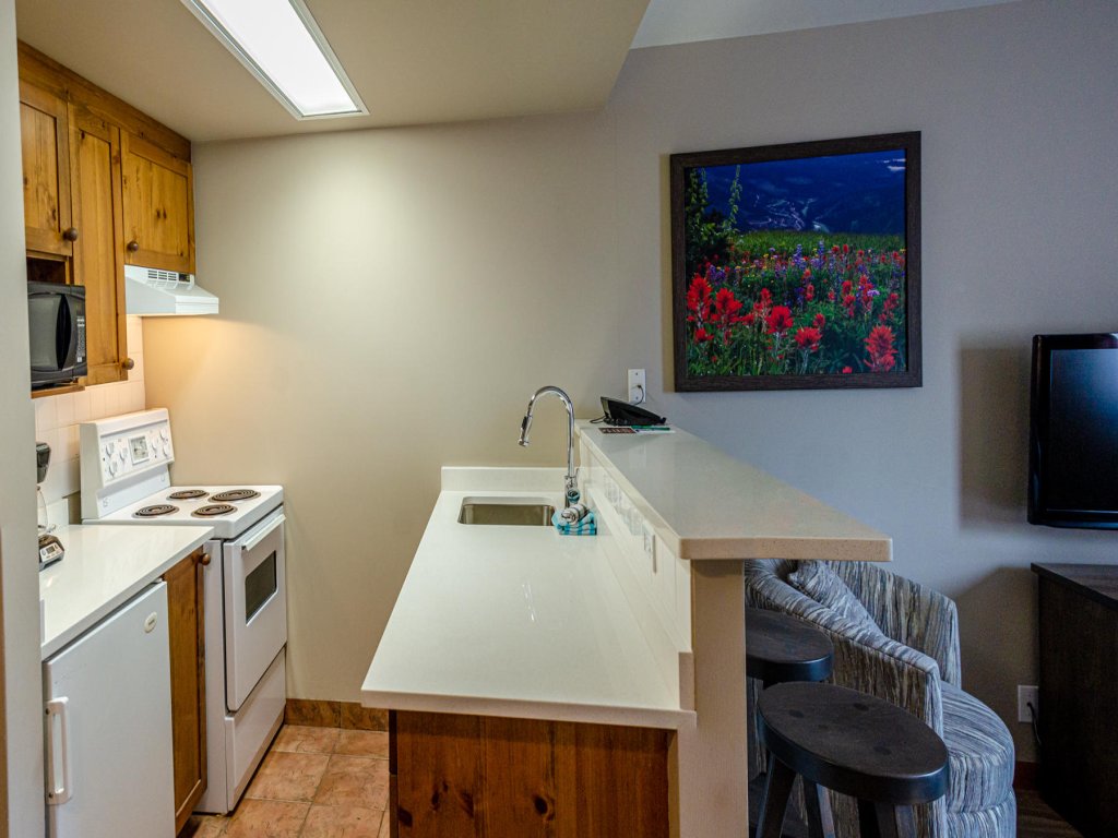 Cahilty #238/240 Vacation Rental - RedAwning