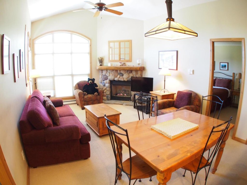 Crystal Forest #66 Vacation Rental - RedAwning
