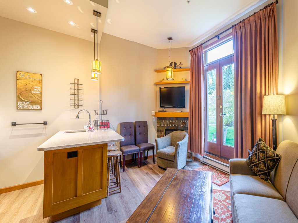 Cahilty #105 Vacation Rental - RedAwning
