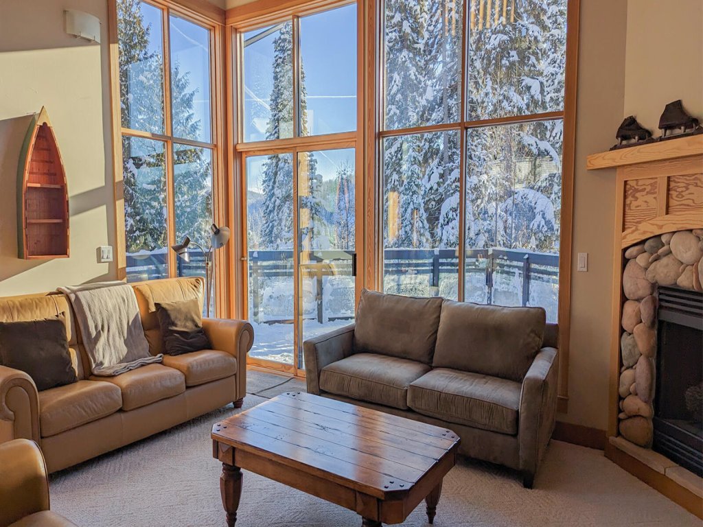On The Run Chalet Vacation Rental - RedAwning