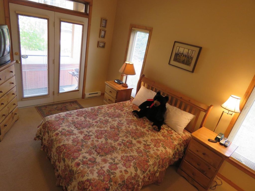 Crystal Forest #63 Vacation Rental - RedAwning