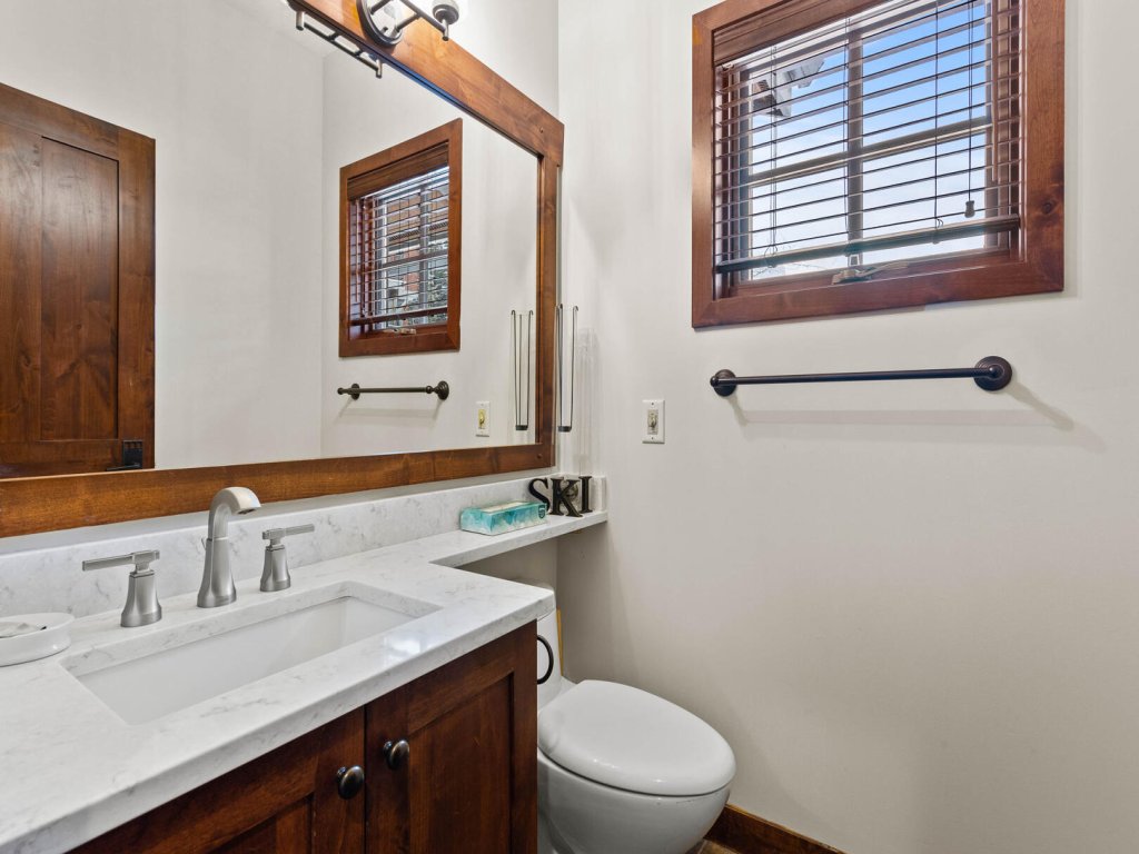 Trappers Landing #05 Vacation Rental - RedAwning