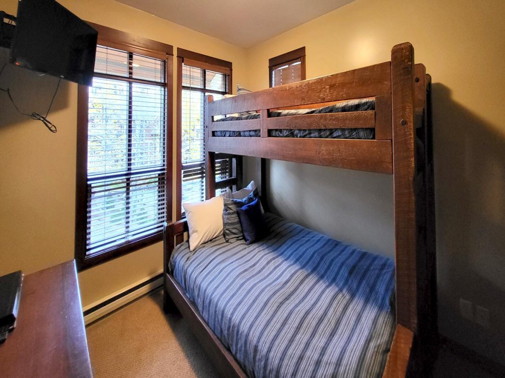 Stones Throw #38 Vacation Rental - RedAwning