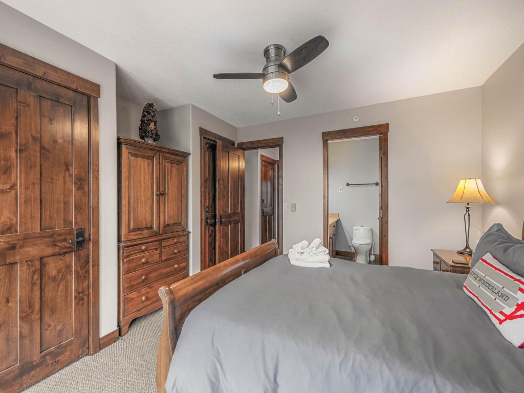 Trappers Landing #11 Vacation Rental - RedAwning