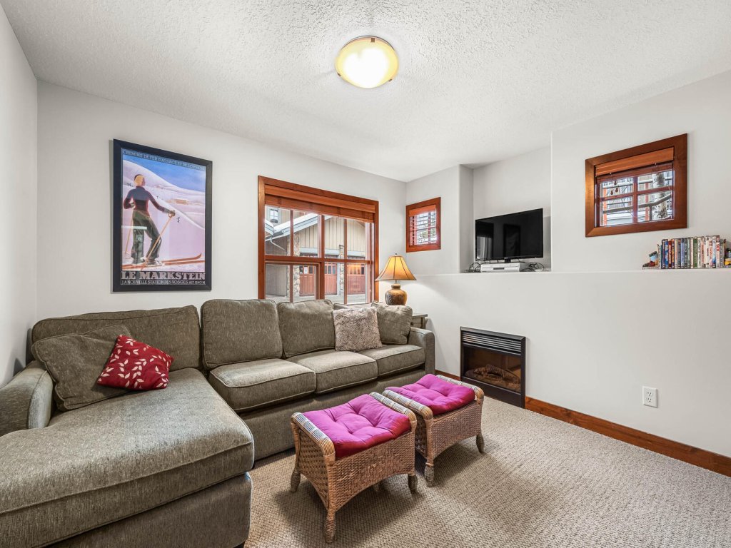 Trappers Landing #11 Vacation Rental - RedAwning