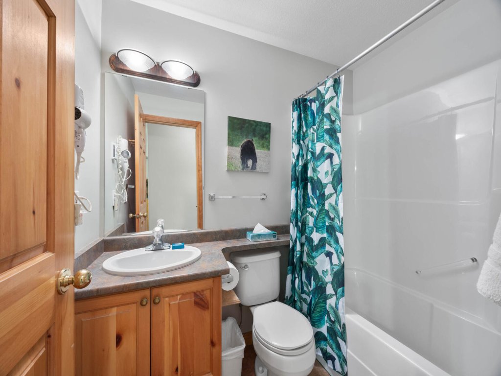 Snow Creek Village #37 Vacation Rental - RedAwning
