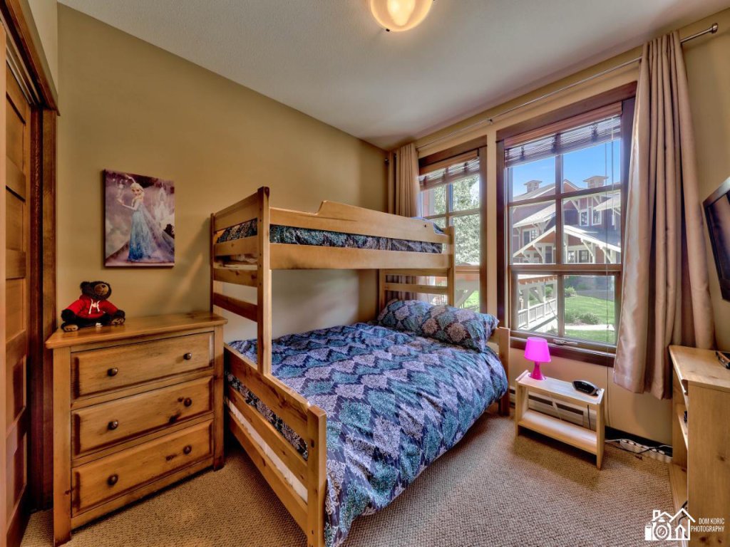 Stones Throw #12 Vacation Rental - RedAwning