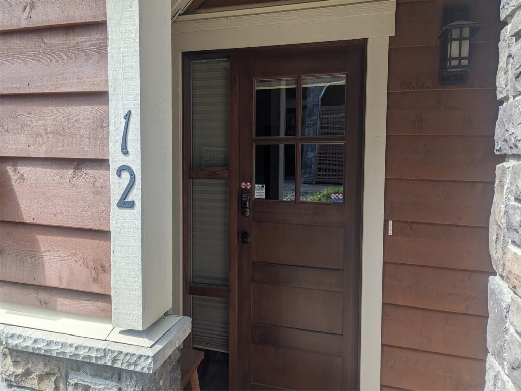 Stones Throw #12 Vacation Rental - RedAwning