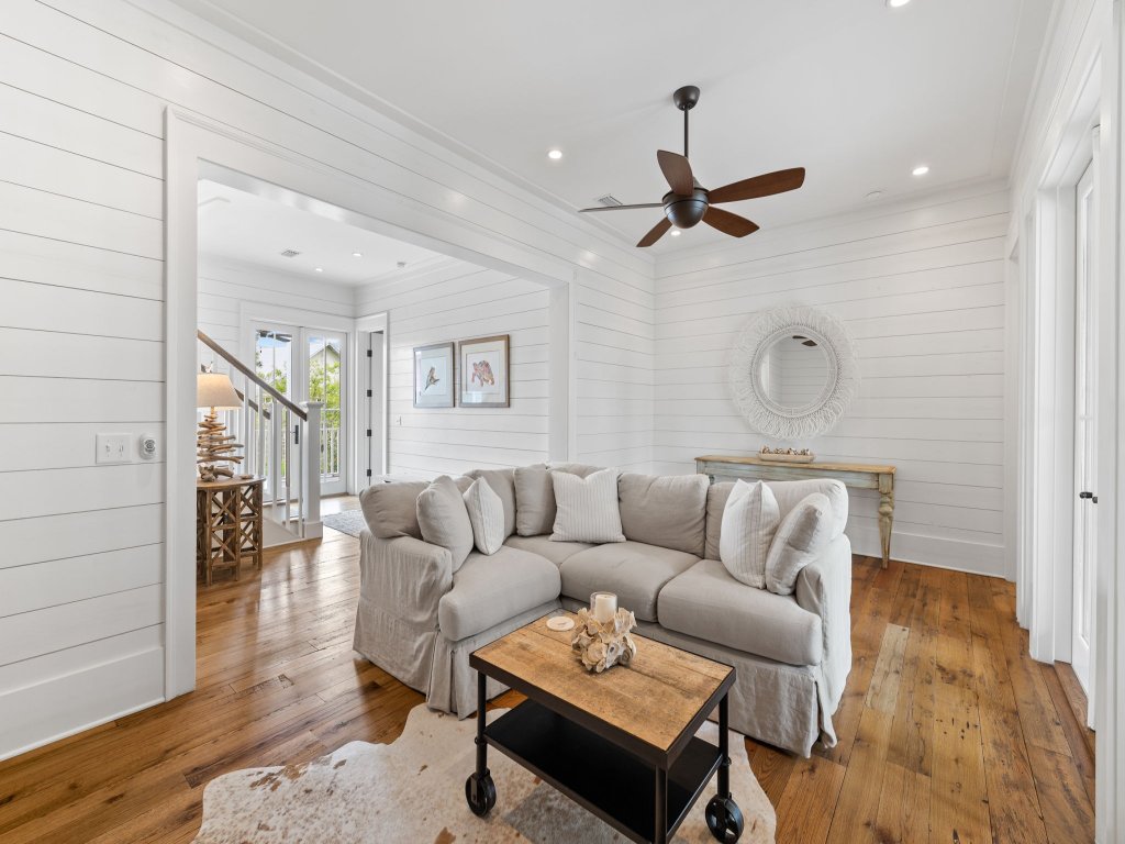 433 Western Lake Drive Vacation Rental in Santa Rosa Beach - RedAwning