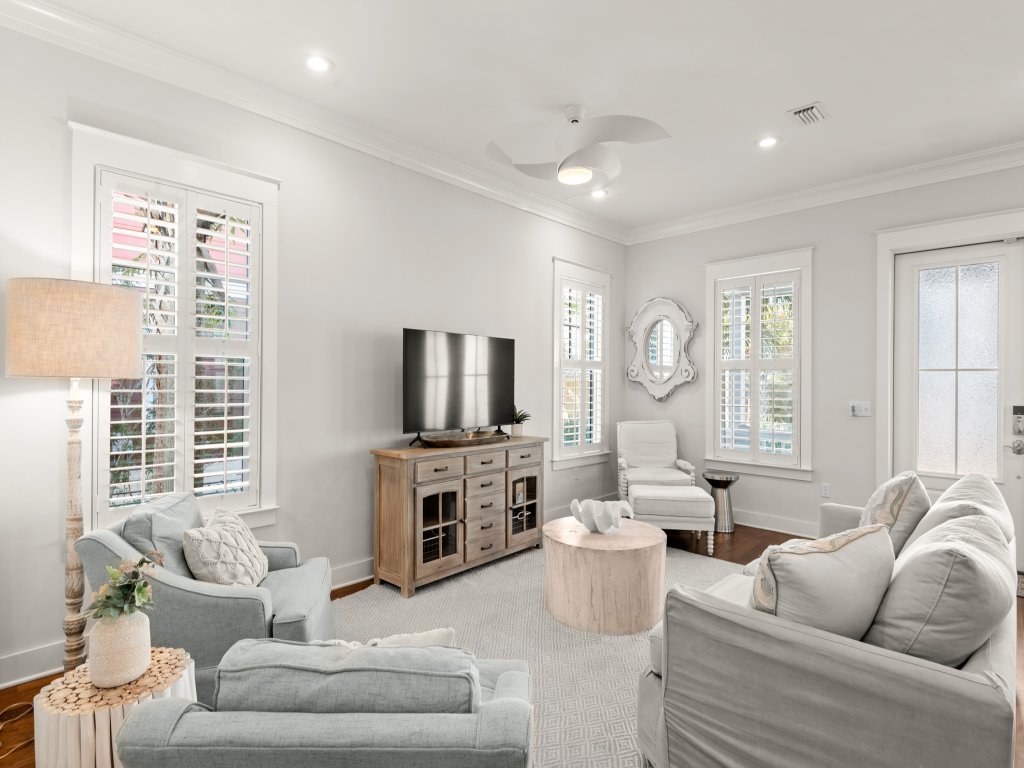 Carefree Cottage | 46 E Seacrest Blvd Vacation Rental in Panama City Beach - RedAwning
