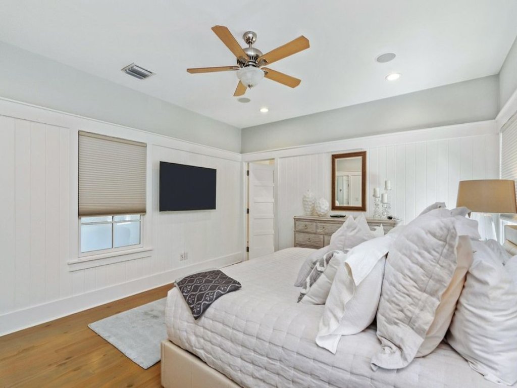 1302 Western Lake Drive Vacation Rental in Santa Rosa Beach - RedAwning