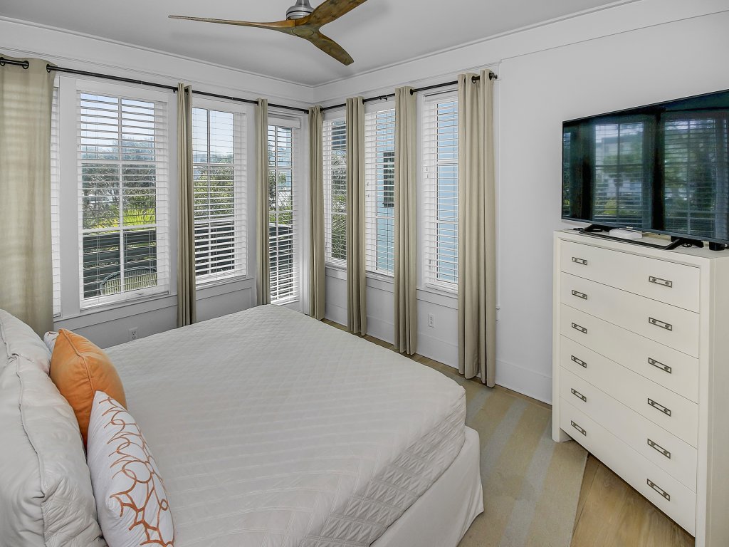 Vista del Mare | 45 Seapointe Lane Vacation Rental in Santa Rosa Beach - RedAwning