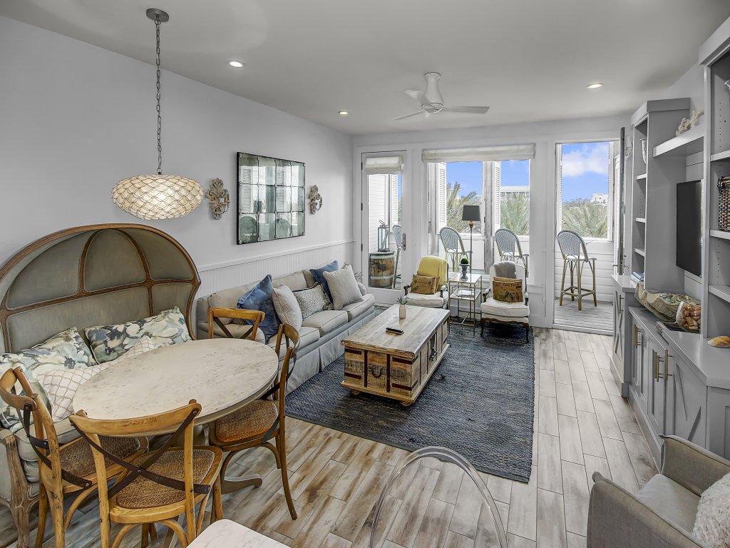 Tresor de la Mer | 25 Central Square, Unit 304 Vacation Rental in Santa Rosa Beach - RedAwning