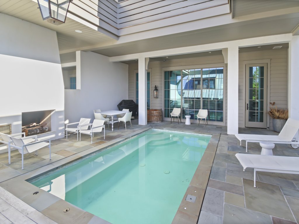 Private Pool, Gulf Views & Luxurious Features Throughout this Lovely Residence Vacation Rental in Panama City Beach - RedAwning