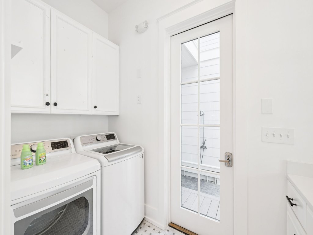 The Silver Sand Dollar | 88 Bluejack Street Vacation Rental in Santa Rosa Beach - RedAwning