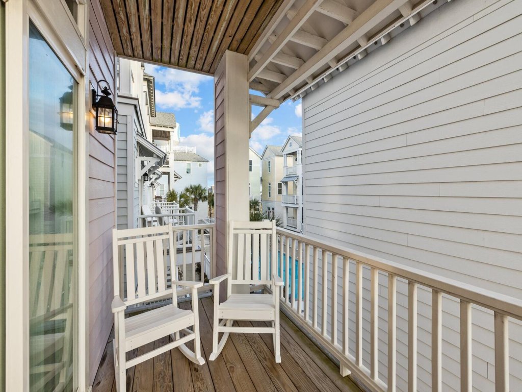 Sea Escape Vacation Rental in North Carolina - RedAwning