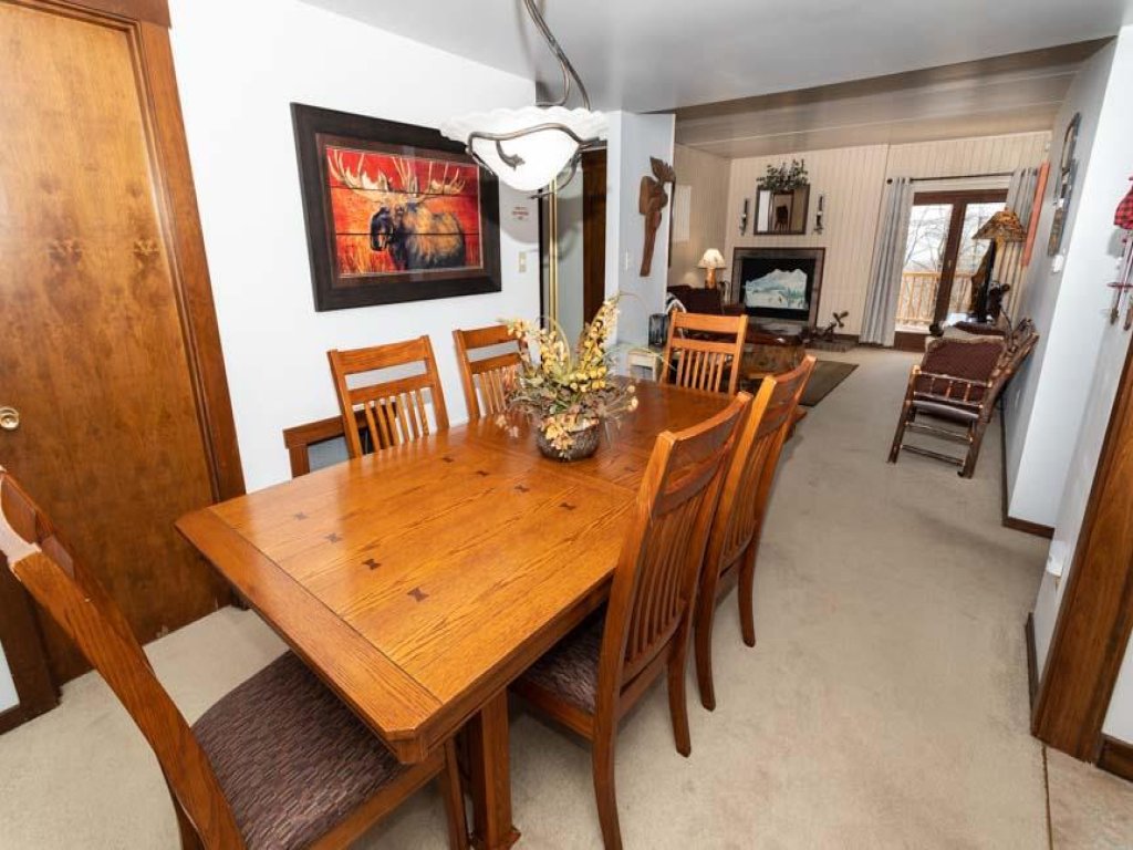 Cozy Seven Springs 1 Bedroom Deluxe Condo Sleeps 4 Vacation Rental in Pennsylvania - RedAwning