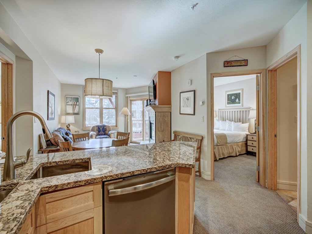 Premier Silver Mill 8181 - 2Br-Walk to Slopes! Kids Ski Free! Vacation Rental in Keystone - RedAwning