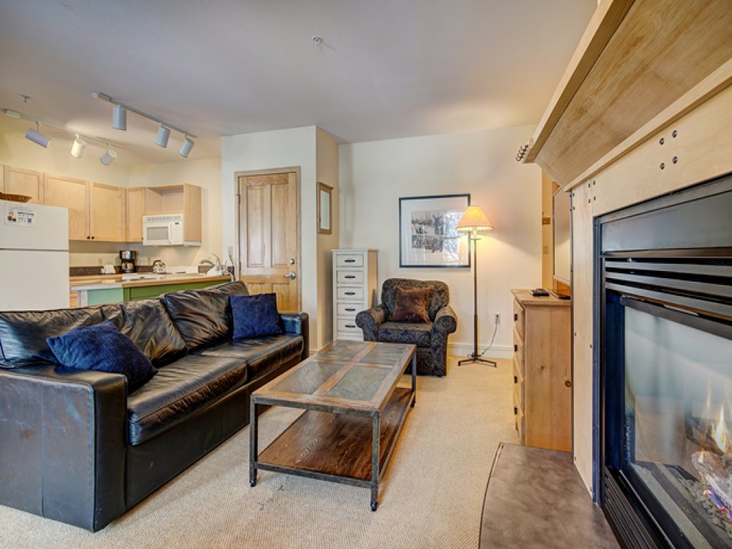 Silver Mill 8184 - 1Br-Walk to Slopes! Kids Ski Free! Vacation Rental in Keystone - RedAwning