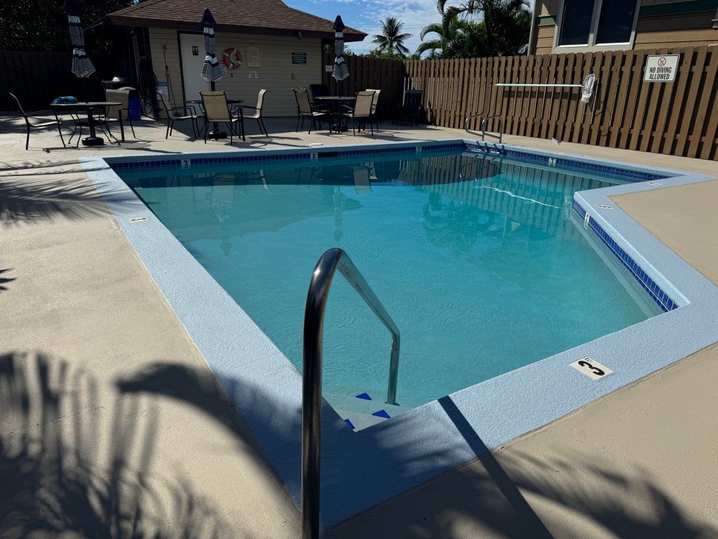 Big Island Lunapule Condos 102A Vacation Rental in Kailua Kona - RedAwning