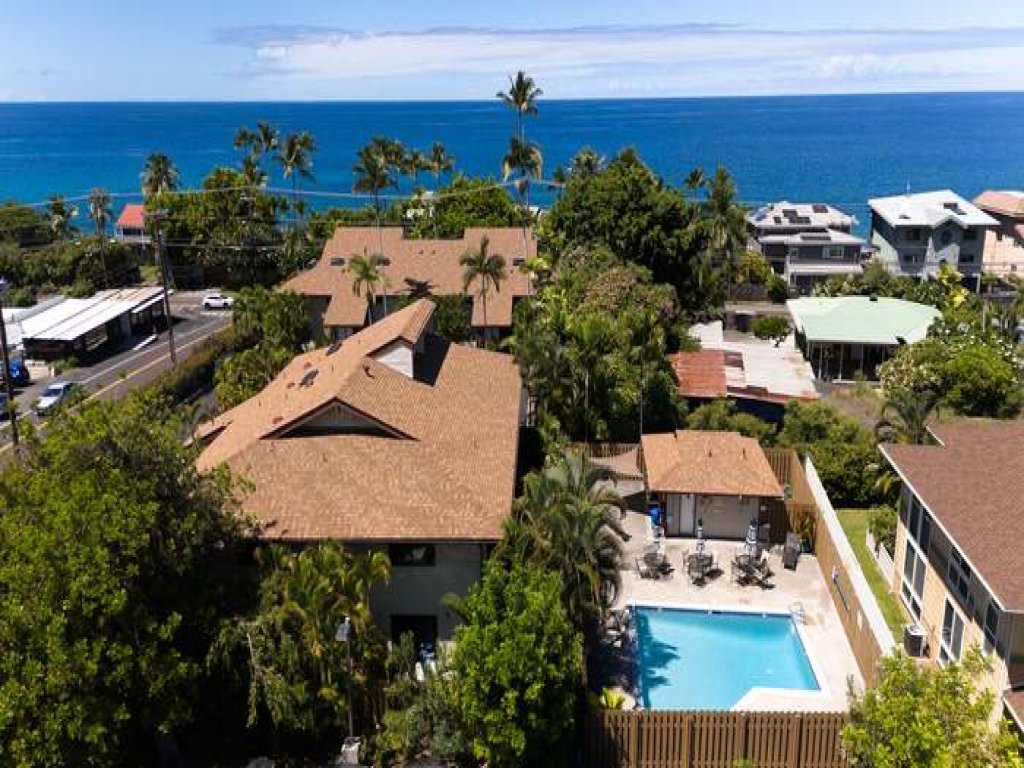 Big Island Lunapule Condos 102A Vacation Rental in Kailua Kona - RedAwning