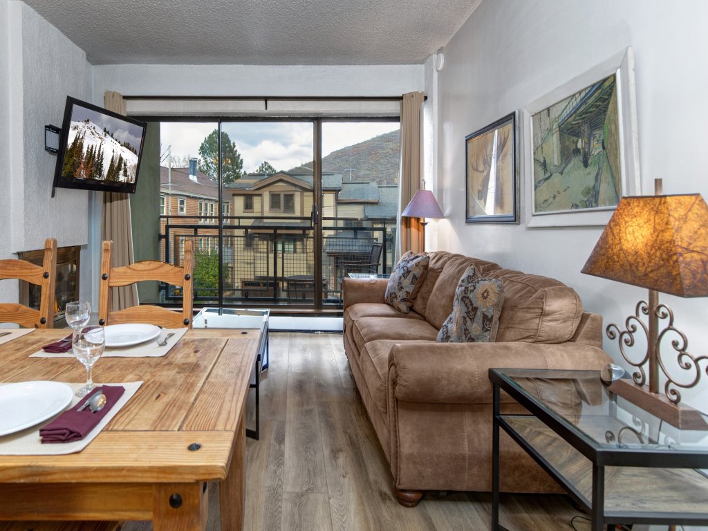Edelweiss Haus 113 Vacation Rental in Park City - RedAwning