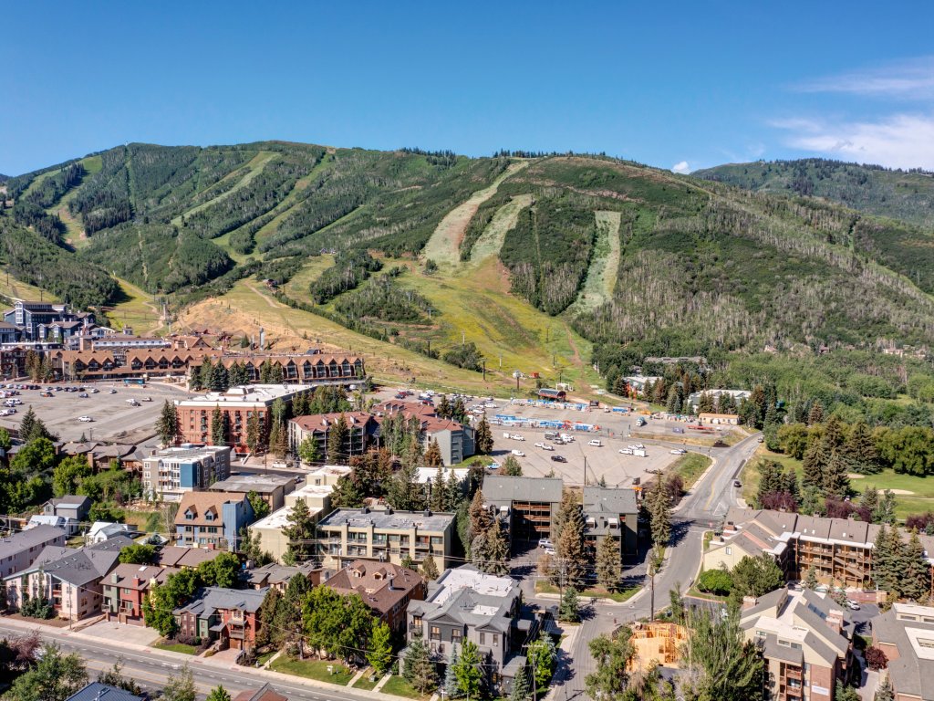 Edelweiss Haus 113 Vacation Rental in Park City - RedAwning