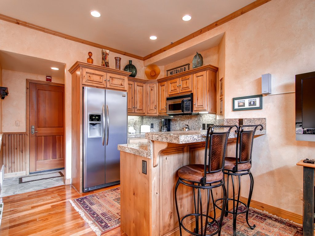 Lift Lodge 203 Vacation Rental in Park City - RedAwning