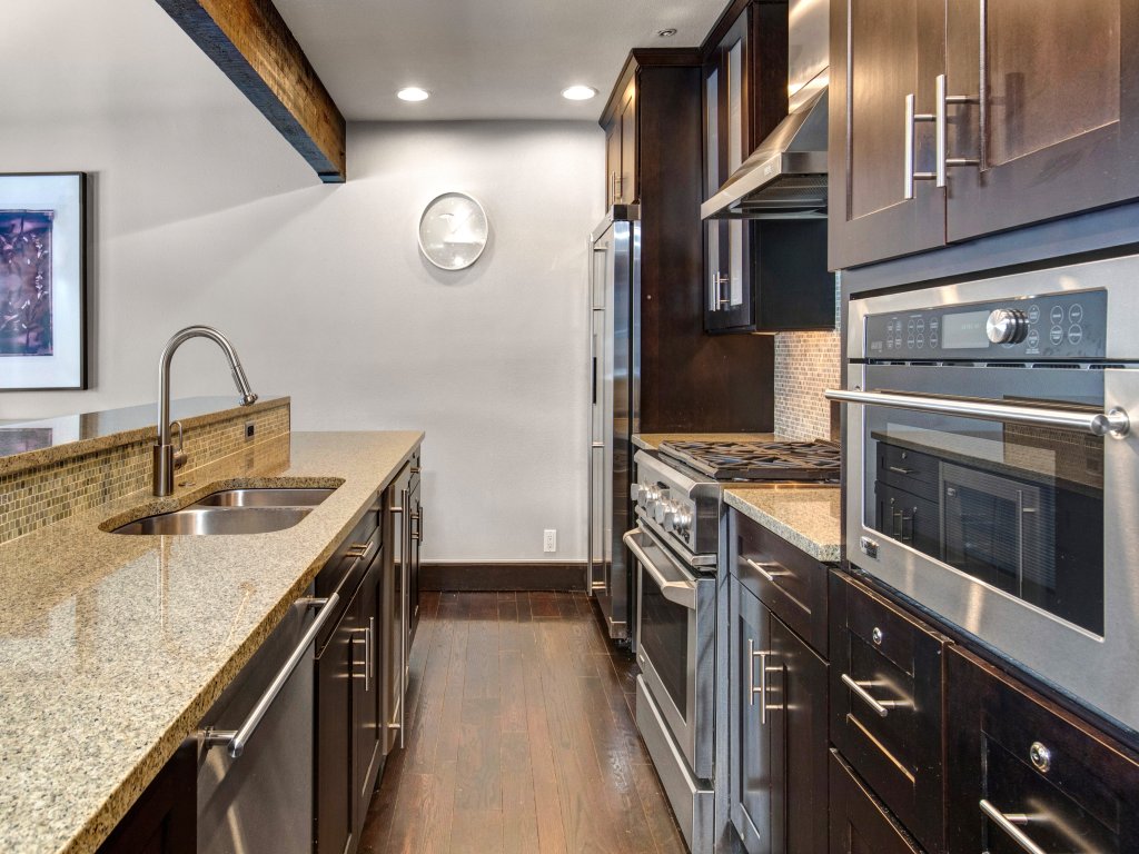 Lakeside 1629 Vacation Rental in Park City - RedAwning