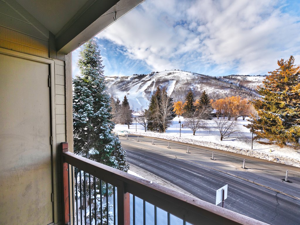 Snowcrest 317 Vacation Rental in Park City - RedAwning