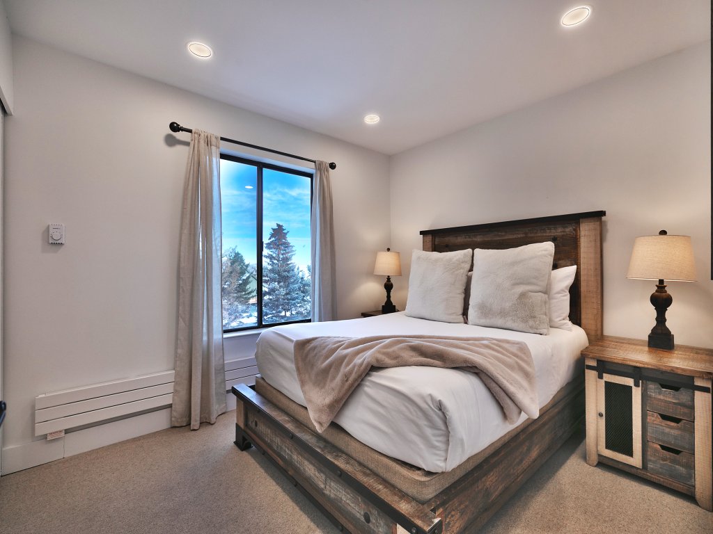 Snowcrest 317 Vacation Rental in Park City - RedAwning