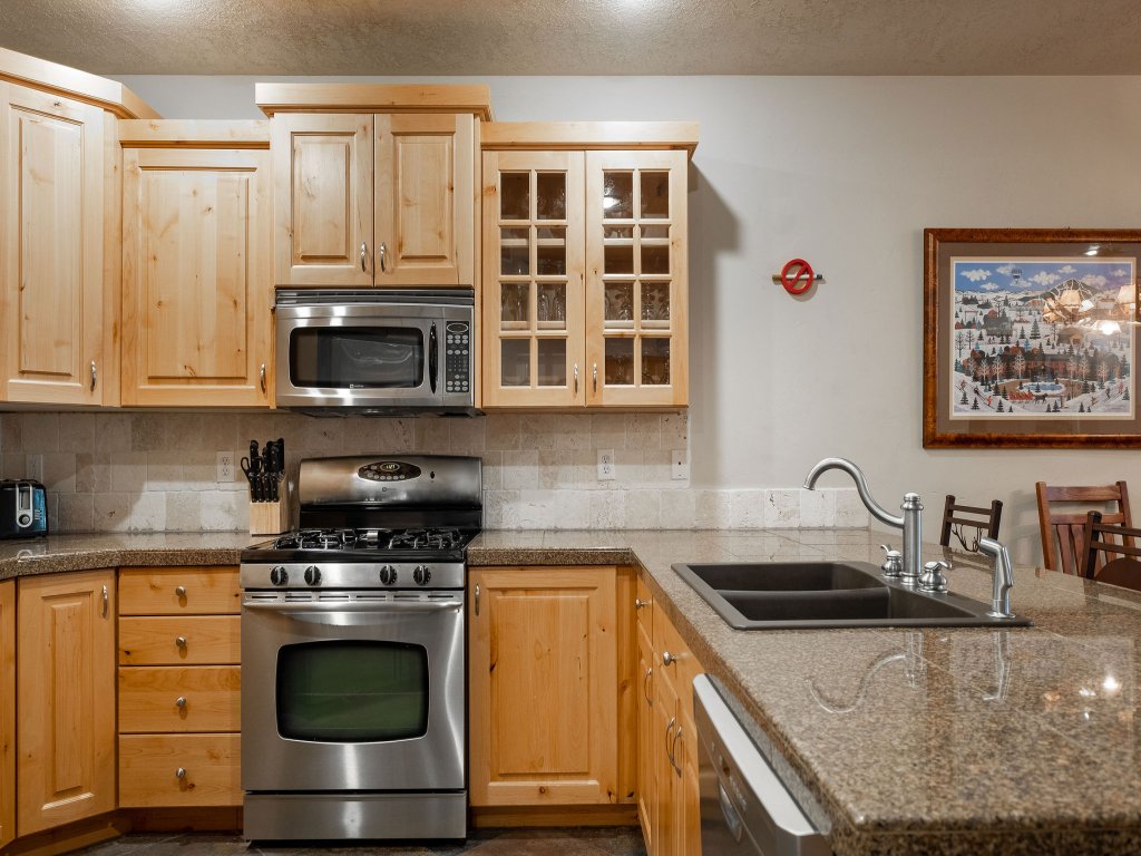 Town Pointe A202 Vacation Rental in Park City - RedAwning
