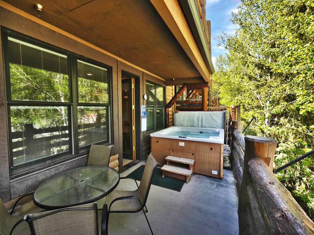 Comstock 204 Vacation Rental in Park City - RedAwning