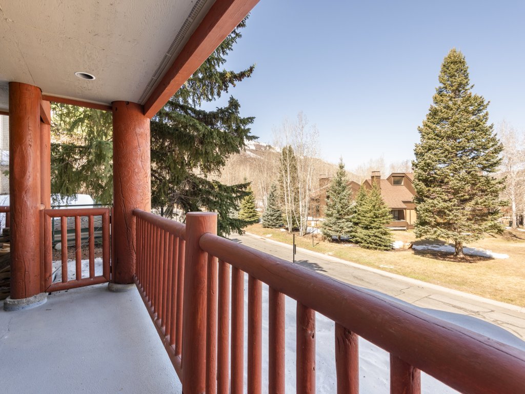 Snow Flower 003 Vacation Rental in Park City - RedAwning