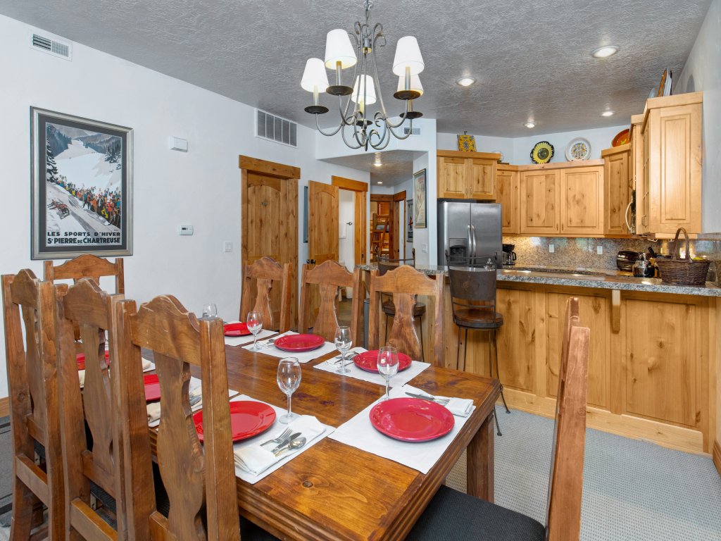 Town Pointe C302 Vacation Rental in Park City - RedAwning