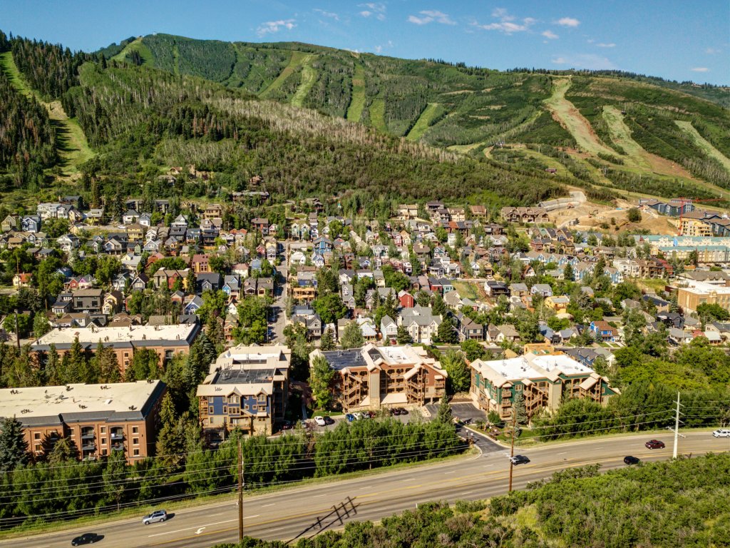 Town Pointe C302 Vacation Rental in Park City - RedAwning