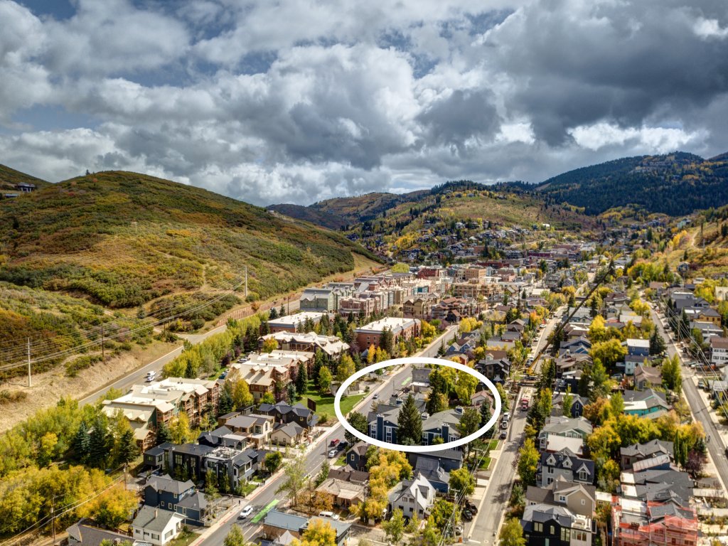Old Town Retreat Vacation Rental in Park City - RedAwning