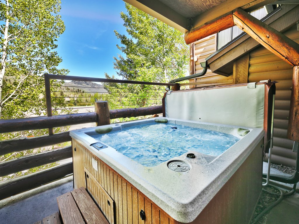Comstock 203 Vacation Rental in Park City - RedAwning