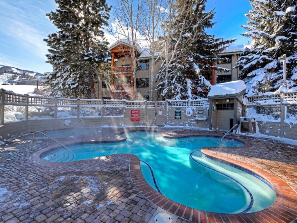 Snow Flower 144 Vacation Rental in Park City - RedAwning