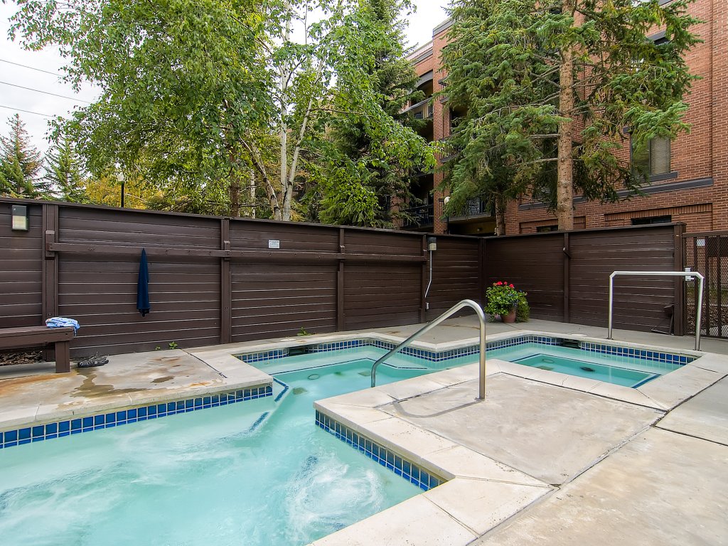 Park Station 227 & 229 Vacation Rental in Park City - RedAwning