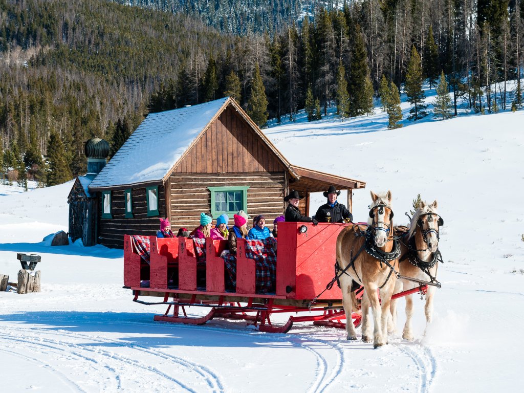 Silver Mill 8253 - 1Br-Walk to Slopes! Kids Ski Free! Vacation Rental in Keystone - RedAwning
