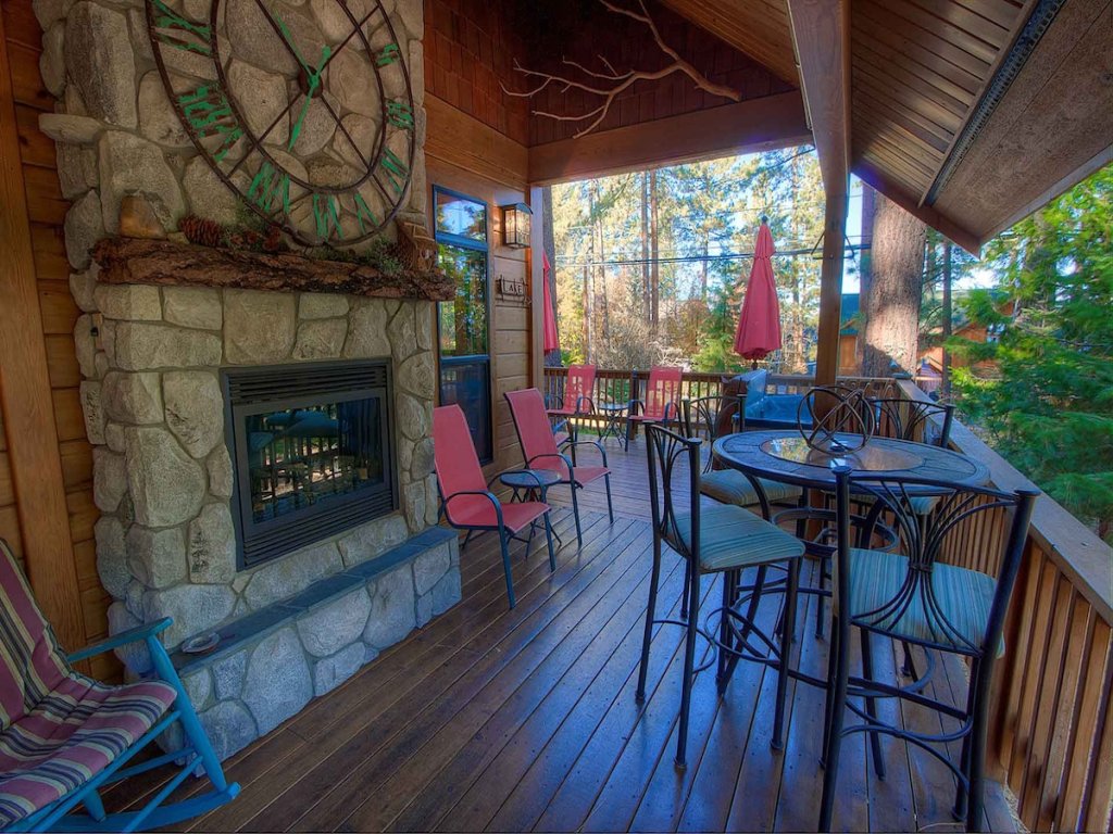 NVH1423 - Smokey Joes Vacation Rental in Zephyr Cove - RedAwning