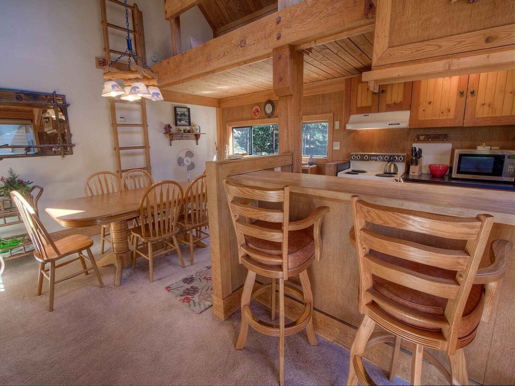 LVC0884 - Chimney Rock Condo Vacation Rental in Stateline - RedAwning