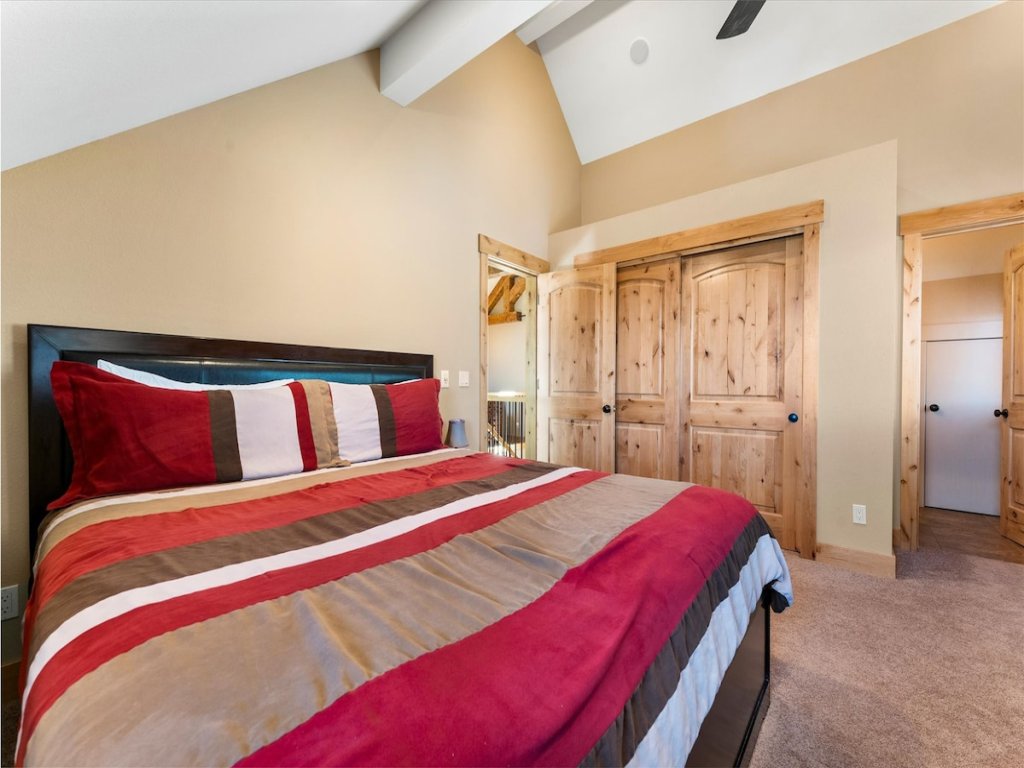 HNH1410 - Stage Coach Run Vacation Rental in Stateline - RedAwning