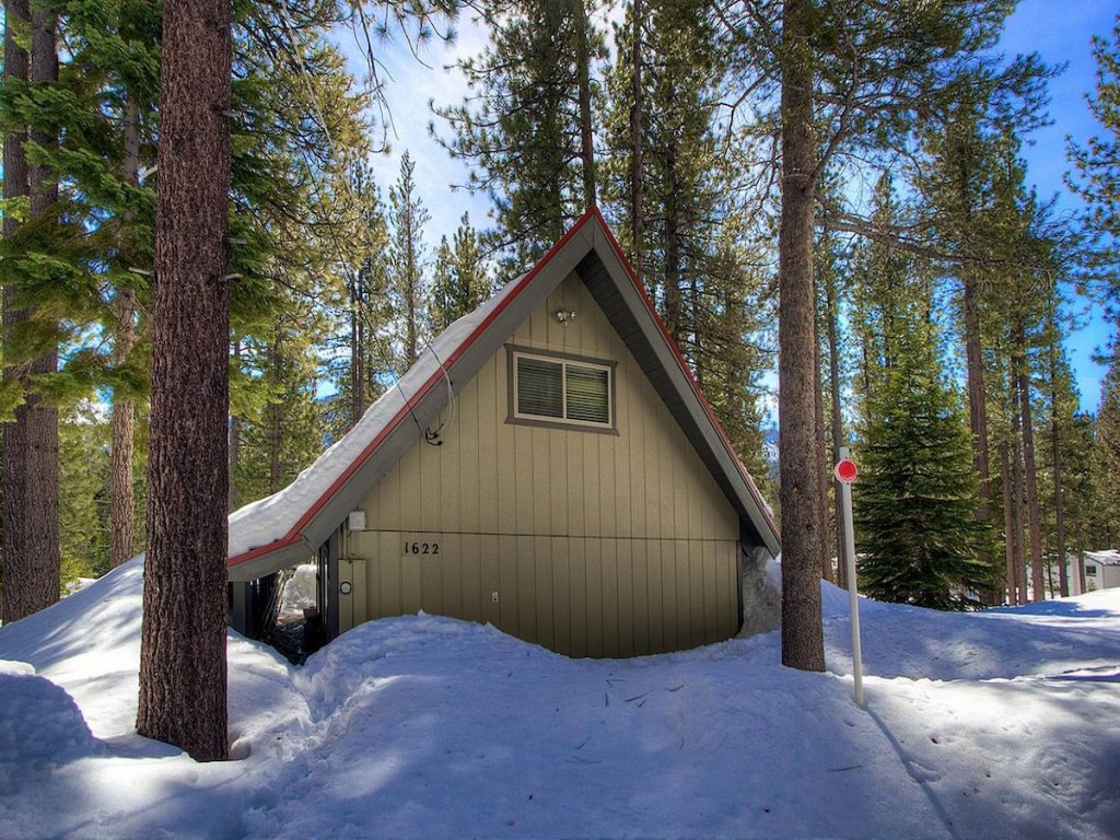 COH0862 - Cozy Cabin Vacation Rental in California - RedAwning