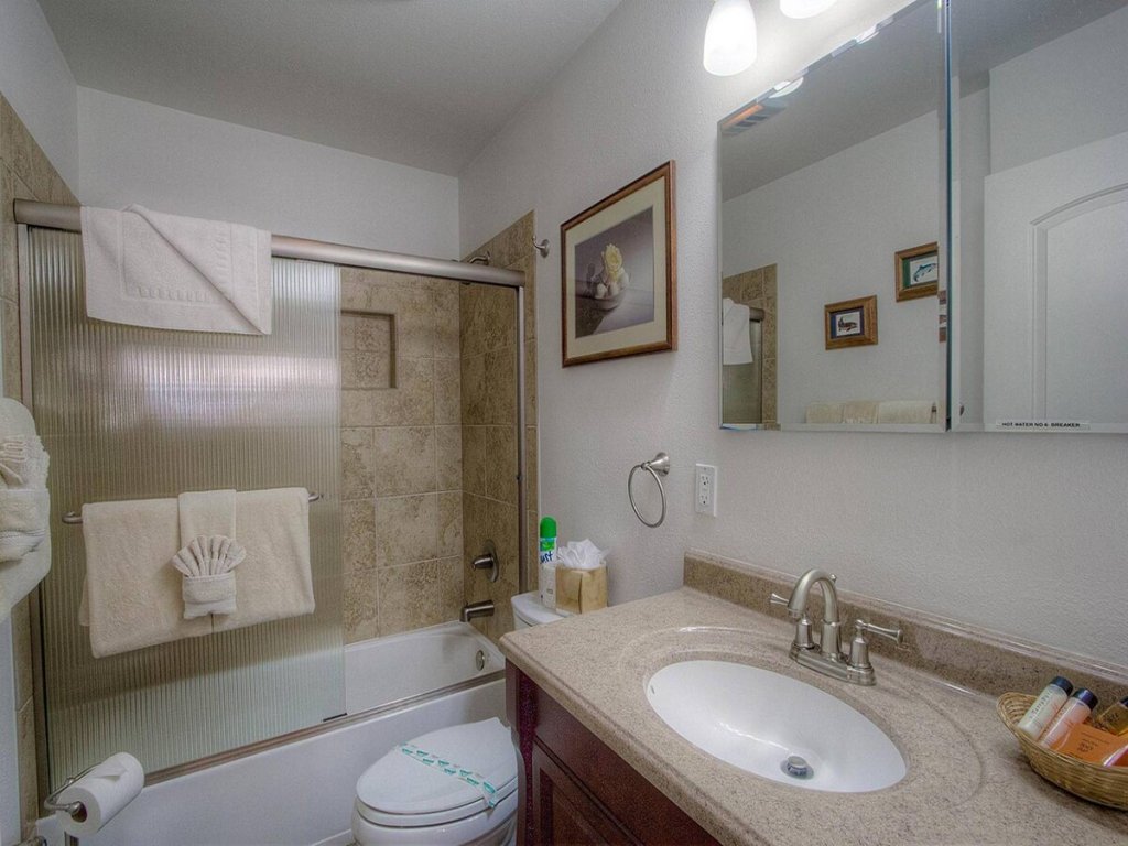 MSC1002 - Eagle's Lake Retreat Vacation Rental in Incline Village - RedAwning
