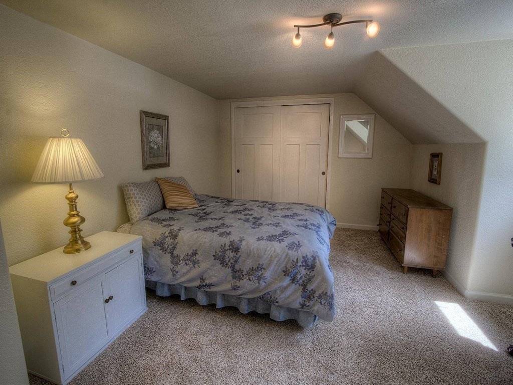 CYH1098 - Corner Pocket Chalet Vacation Rental in California - RedAwning