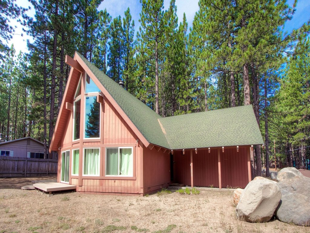 HCH0827 -Snowshoe Chalet Vacation Rental in California - RedAwning