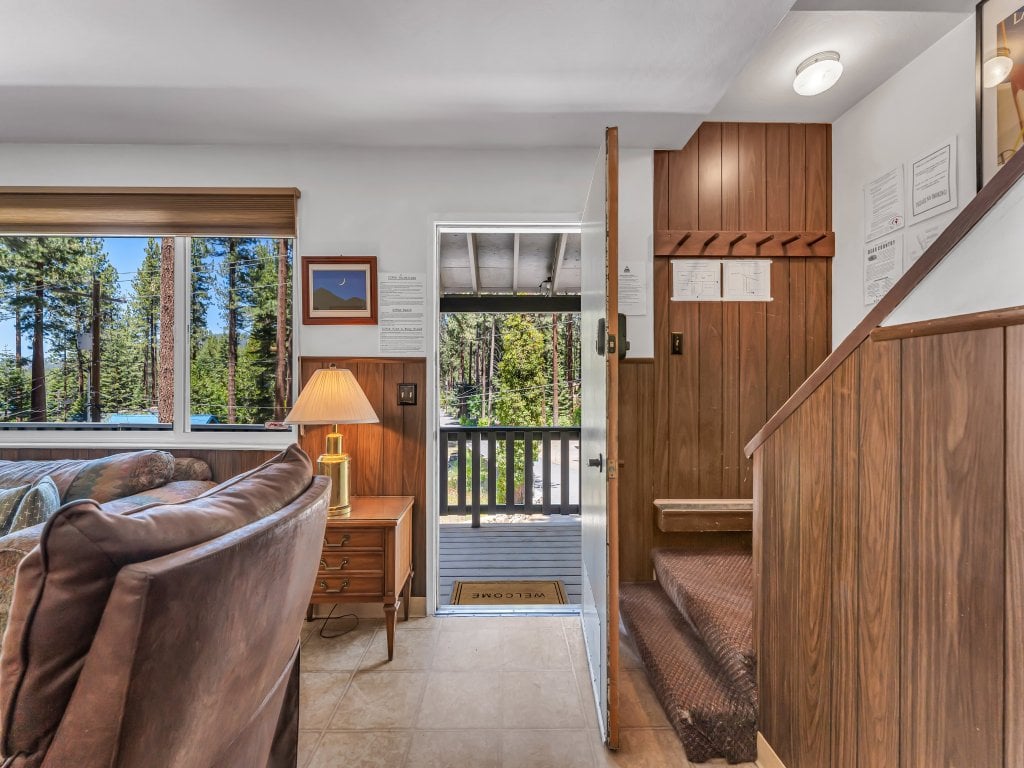 NVH1001 - Foothill Folly · Vacation Rental in Zephyr Cove - RedAwning