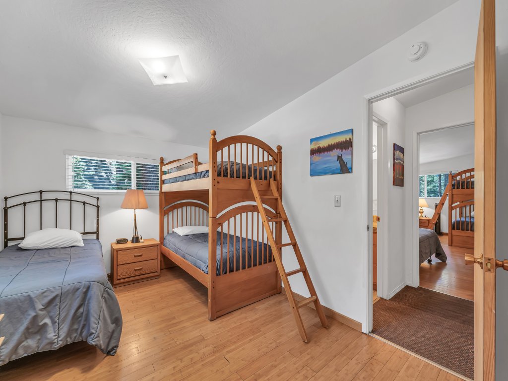 NVH1001 - Foothill Folly · Vacation Rental in Zephyr Cove - RedAwning
